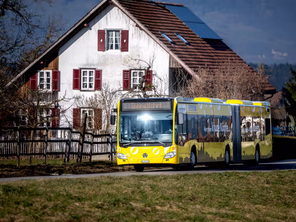 BSU Vollwerbebus Regio Energie fährt durch die Region