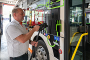 Geladen werden die e-Busse in der BSU-Garage